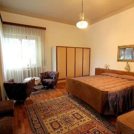 Adele Bed & Breakfast *