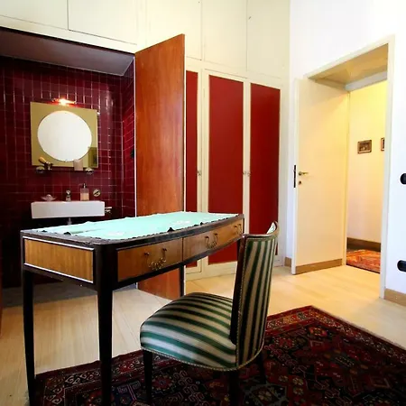 Adele לינה וארוחת בוקר וארסה